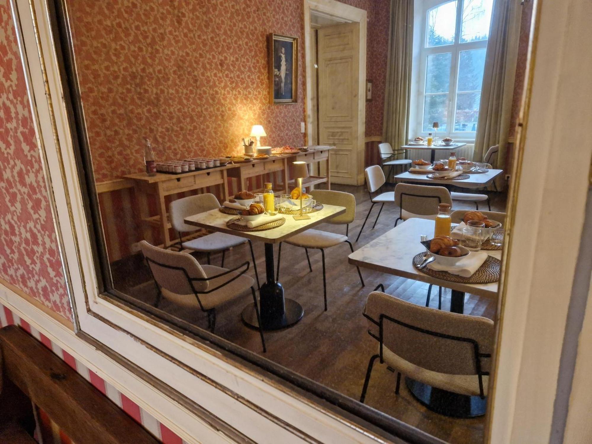 Chateau Du Pont D'Oye Habay-la-Neuve Екстер'єр фото